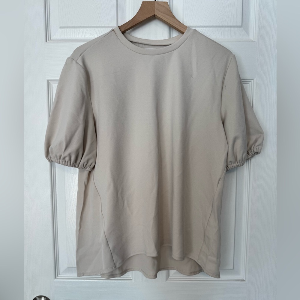 Nordstrom‎ rack Short Sleeve Blouse beige tan NWT w/ defect size M